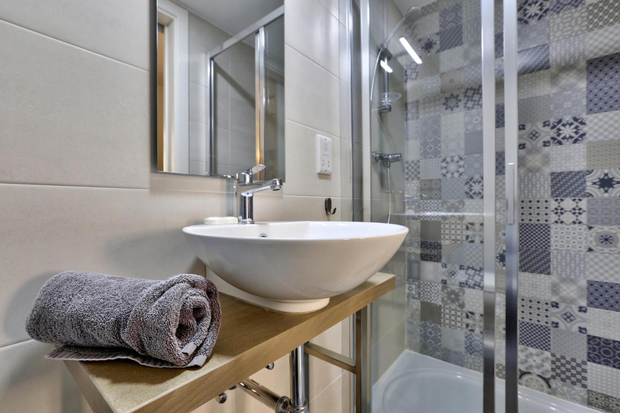 Exquisite 3-Bedroom Duplex Penthouse With Jacuzzi In Valletta Centre Exterior foto